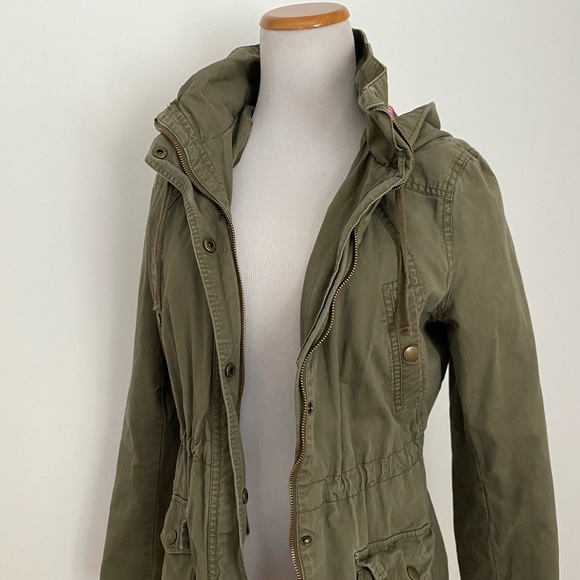 love tree army green jacket